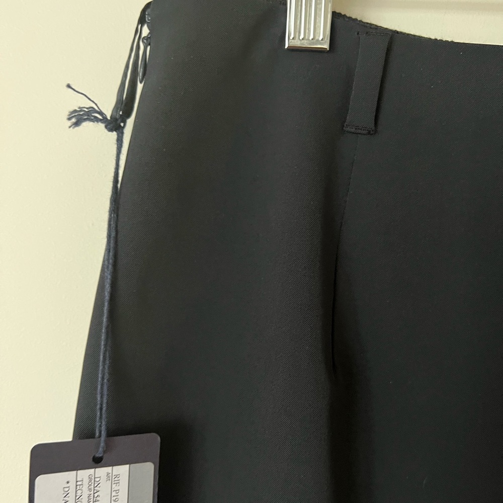 Prada - Picture 3 of 10
